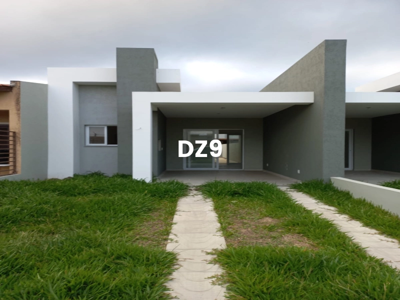 OPORTUNIDADE ÚNICA, CASA GEMINADA BEM LOCALIZADA!: 1ª foto da galeria de imagens do imóvel