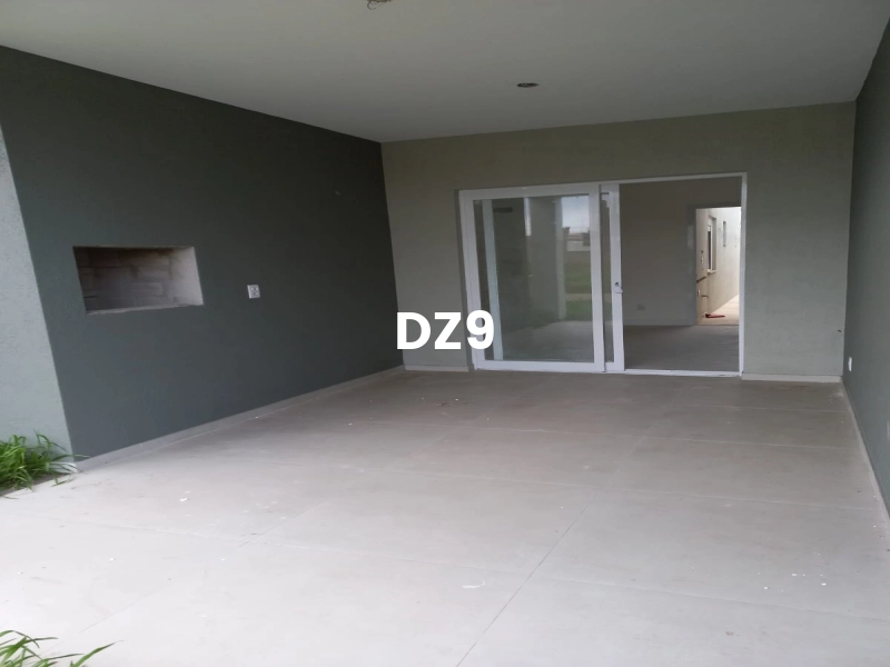 OPORTUNIDADE ÚNICA, CASA GEMINADA BEM LOCALIZADA!: 2ª foto da galeria de imagens do imóvel