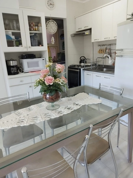 BELO APARTAMENTO EM CAPÃO NOVO!: 2ª foto da galeria de imagens do imóvel