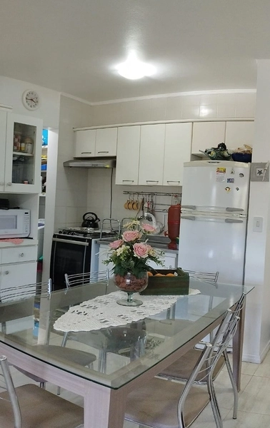 BELO APARTAMENTO EM CAPÃO NOVO!: 1ª foto da galeria de imagens do imóvel