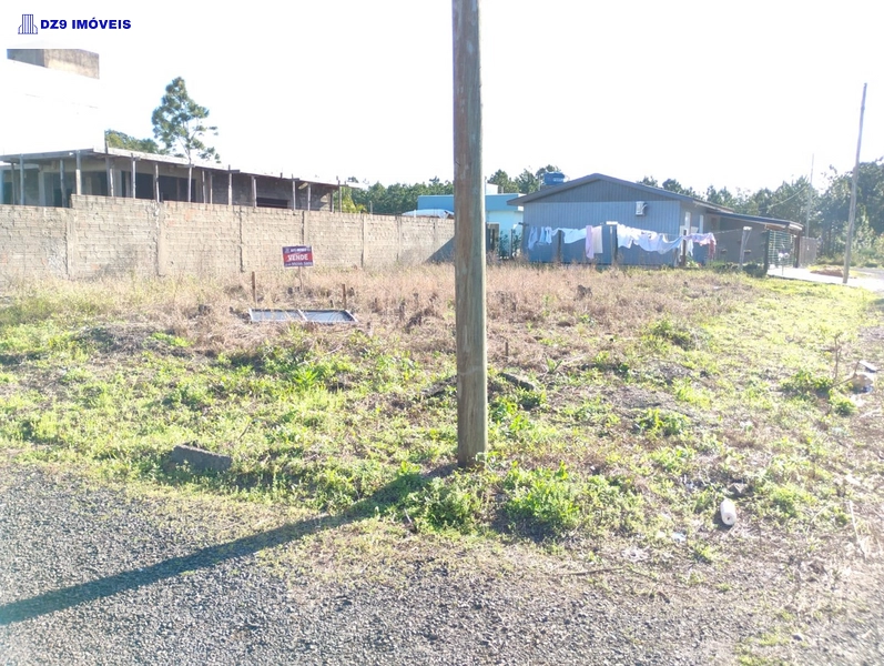 Terreno de Esquina 12x25 em Capão Novo Village: 3ª foto da galeria de imagens do imóvel