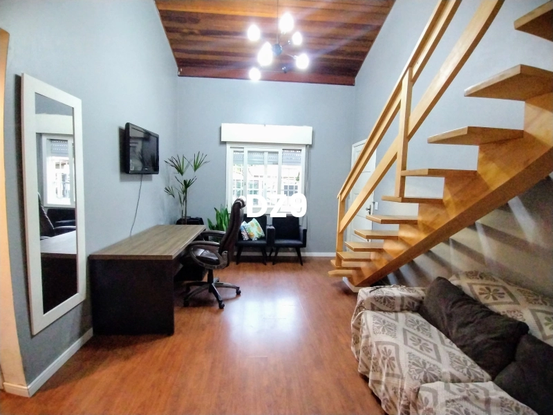 SOBRADO COM 2 DORMITÓRIOS!: 3ª foto da galeria de imagens do imóvel