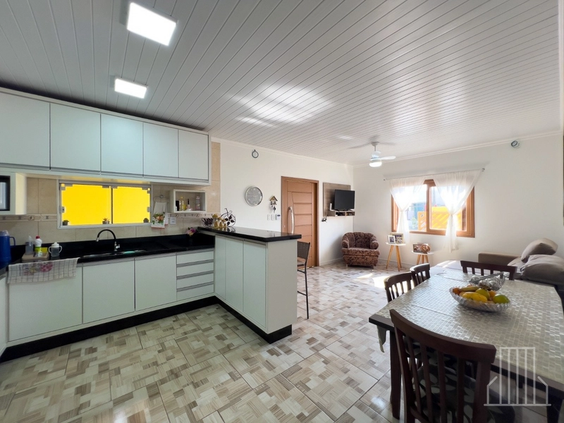 ESPETACULAR CASA COM PISCINA NO JARDIM BEIRA MAR – CAPÃO DA CANOA!: 11ª foto da galeria de imagens do imóvel