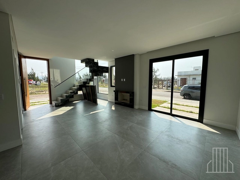 LINDO SOBRADO PERTO DO MAR NO JARDIM BEIRA MAR!: 4ª foto da galeria de imagens do imóvel