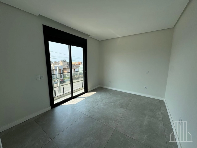 LINDO SOBRADO PERTO DO MAR NO JARDIM BEIRA MAR!: 7ª foto da galeria de imagens do imóvel