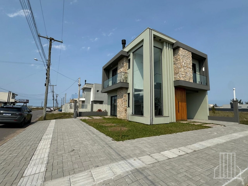 LINDO SOBRADO PERTO DO MAR NO JARDIM BEIRA MAR!: 1ª foto da galeria de imagens do imóvel