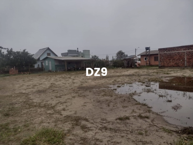 OPORTUNIDADE ÚNICA: TERRENO BEM LOCALIZADO À VENDA!: 3ª foto da galeria de imagens do imóvel