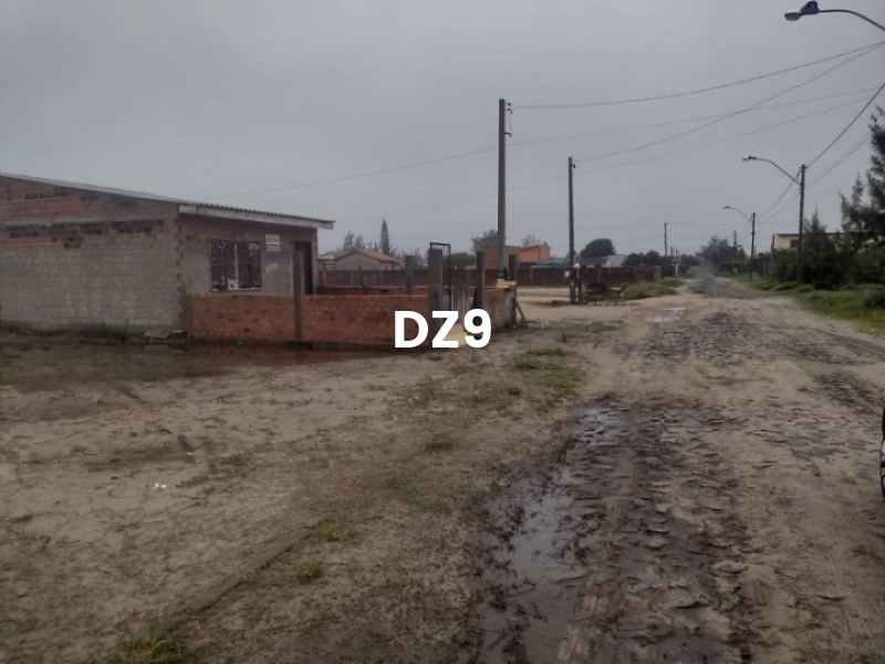 OPORTUNIDADE ÚNICA: TERRENO BEM LOCALIZADO À VENDA!: 2ª foto da galeria de imagens do imóvel