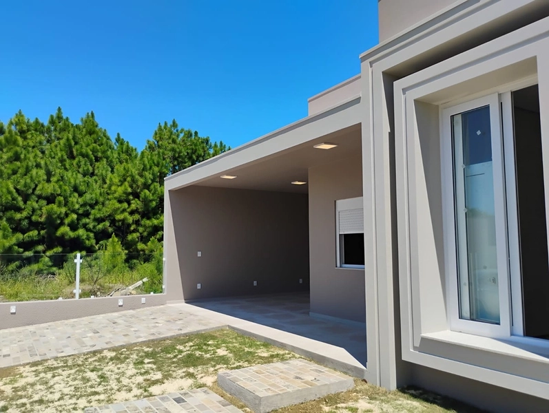 LINDA CASA A VENDA EM CAPÃO NOVO!: 5ª foto da galeria de imagens do imóvel