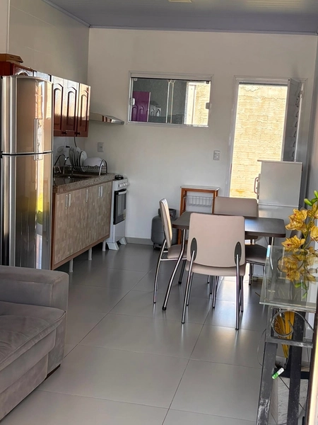 Casa Geminada Mobiliada com 2 Dormitórios e Pátio Privativo: 6ª foto da galeria de imagens do imóvel