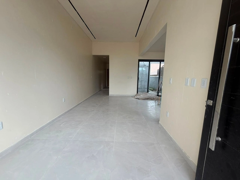 Casa Nova de Alto Padrão a 200m da Beira-Mar | Design Moderno e Conforto: 8ª foto da galeria de imagens do imóvel