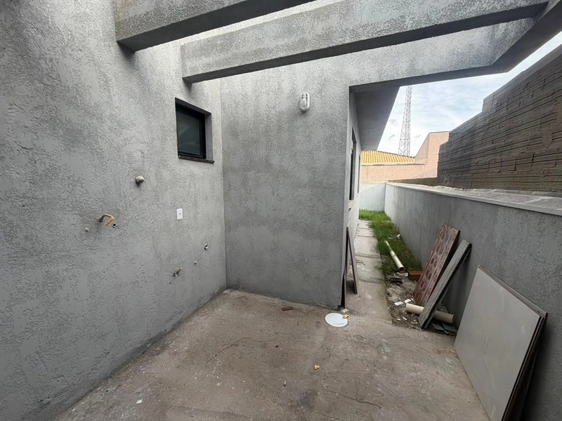 Casa Nova de Alto Padrão a 200m da Beira-Mar | Design Moderno e Conforto: 21ª foto da galeria de imagens do imóvel