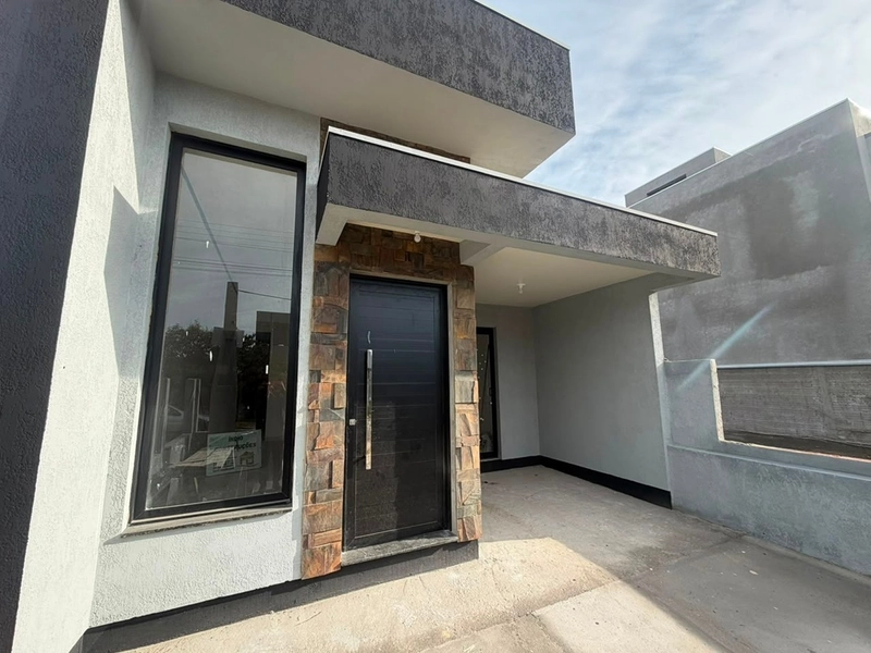 Casa Nova de Alto Padrão a 200m da Beira-Mar | Design Moderno e Conforto: 3ª foto da galeria de imagens do imóvel