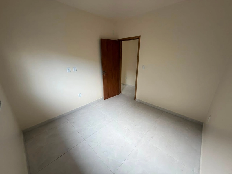 Casa Nova de Alto Padrão a 200m da Beira-Mar | Design Moderno e Conforto: 13ª foto da galeria de imagens do imóvel