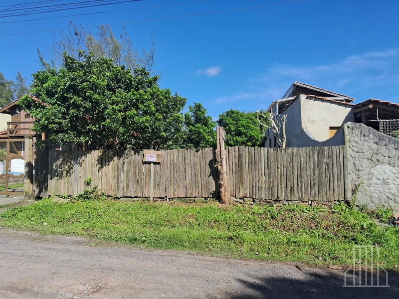 TERRENO IMPECÁVEL À VENDA - ÓTIMA LOCALIZAÇÃO E POTENCIAL: 2ª foto da galeria de imagens do imóvel
