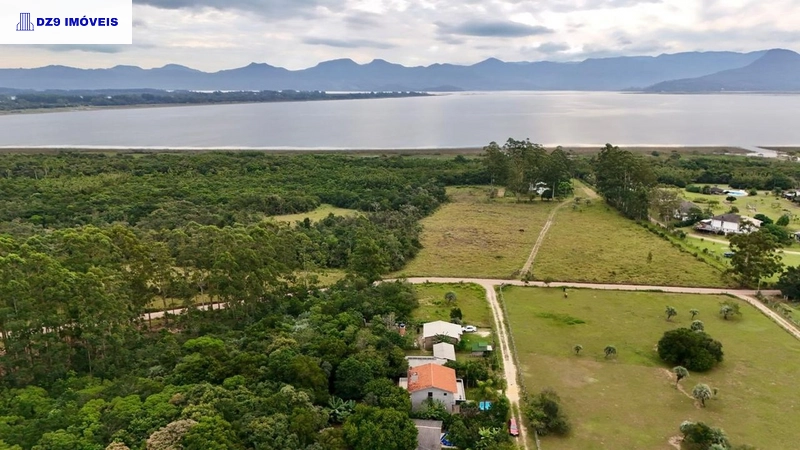 CHARMOSO SOBRADO COM PISCINA E VISTA DESLUMBRANTE NO PALMITAL: 13ª foto da galeria de imagens do imóvel