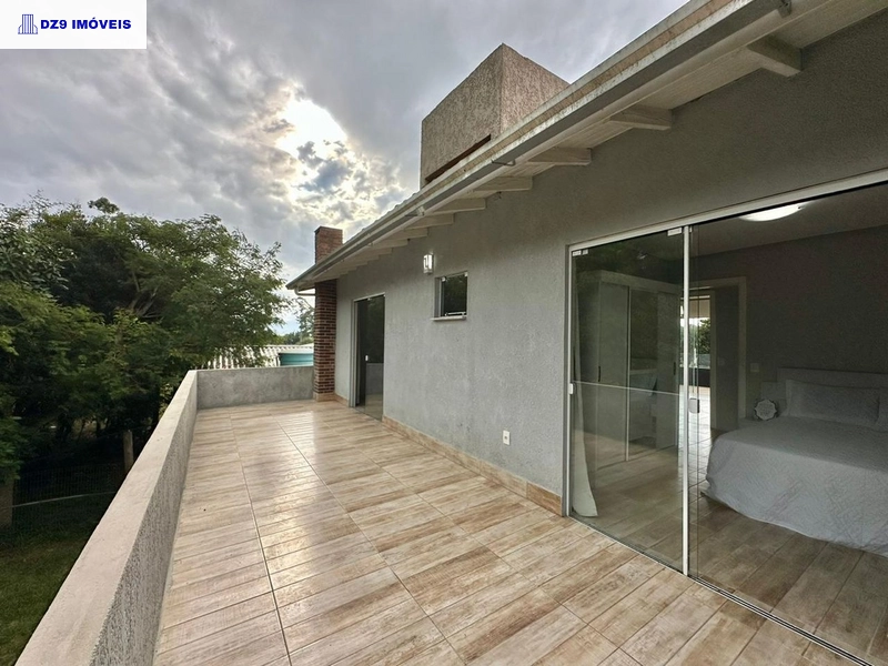 CHARMOSO SOBRADO COM PISCINA E VISTA DESLUMBRANTE NO PALMITAL: 9ª foto da galeria de imagens do imóvel