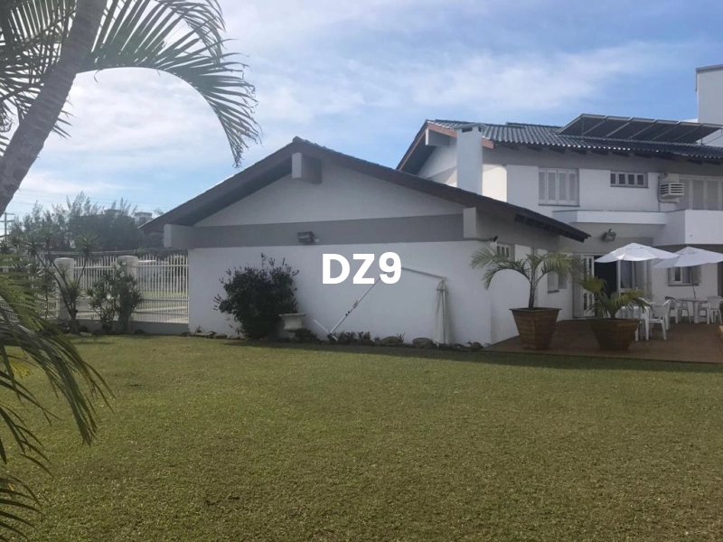 CASA DE LUXO ÚNICA DE ESQUINA: 17ª foto da galeria de imagens do imóvel