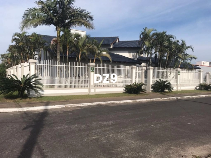 CASA DE LUXO ÚNICA DE ESQUINA: 21ª foto da galeria de imagens do imóvel