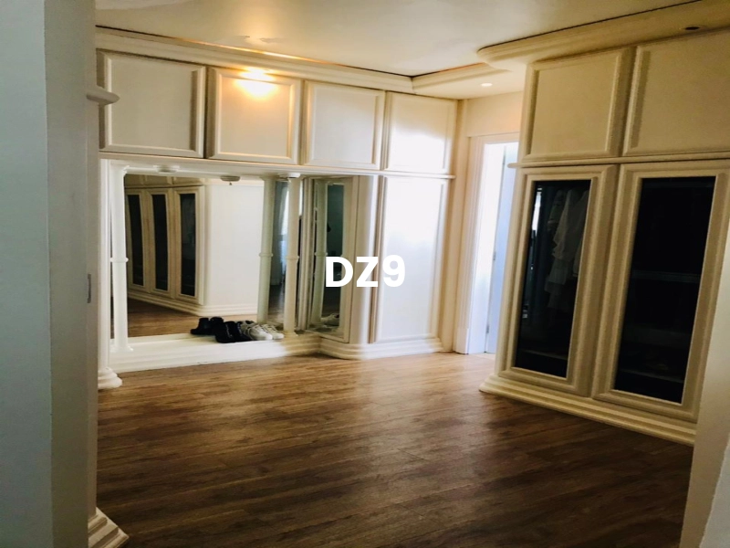 CASA DE LUXO ÚNICA DE ESQUINA: 6ª foto da galeria de imagens do imóvel