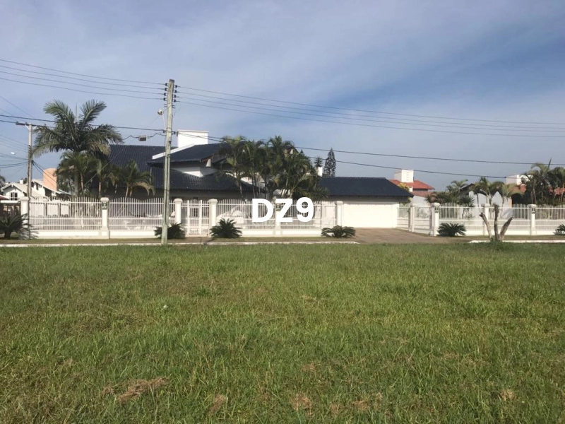 CASA DE LUXO ÚNICA DE ESQUINA: 12ª foto da galeria de imagens do imóvel