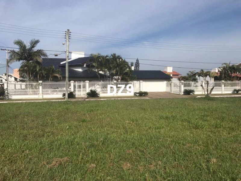 CASA DE LUXO ÚNICA DE ESQUINA: 13ª foto da galeria de imagens do imóvel