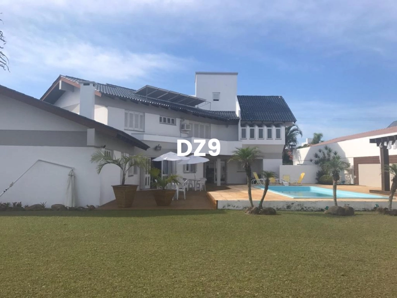 CASA DE LUXO ÚNICA DE ESQUINA: 18ª foto da galeria de imagens do imóvel