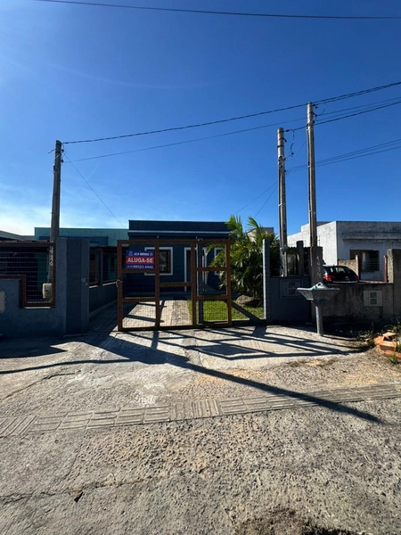 Aluguel Anual em Excelente Localização em Capão da Canoa – 2 Dormitórios e Conforto para Sua Família!: 1ª foto da galeria de imagens do imóvel