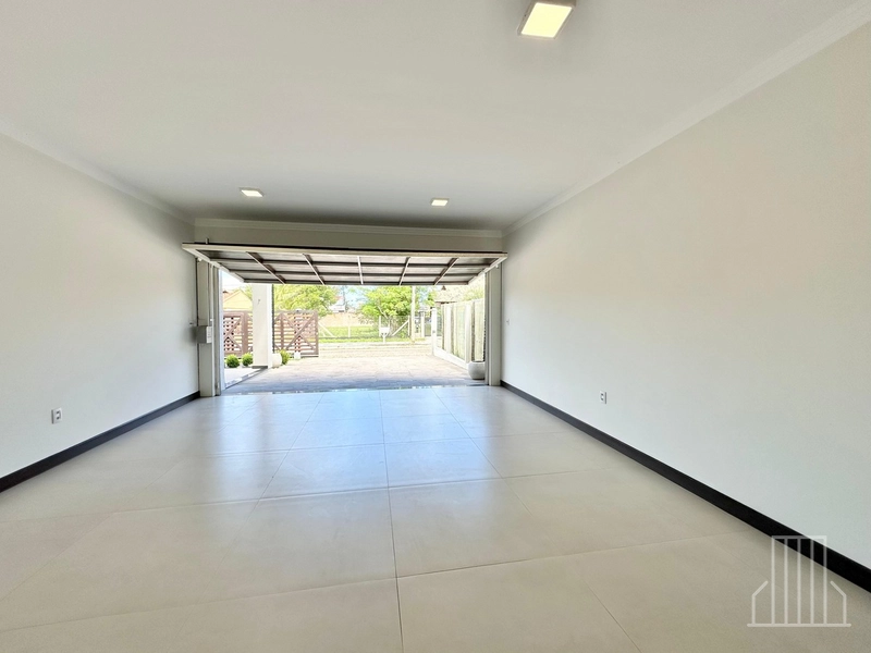 MARAVILHOSA CASA DE ALTO PADRÃO À VENDA EM ATLÂNTIDA: 27ª foto da galeria de imagens do imóvel