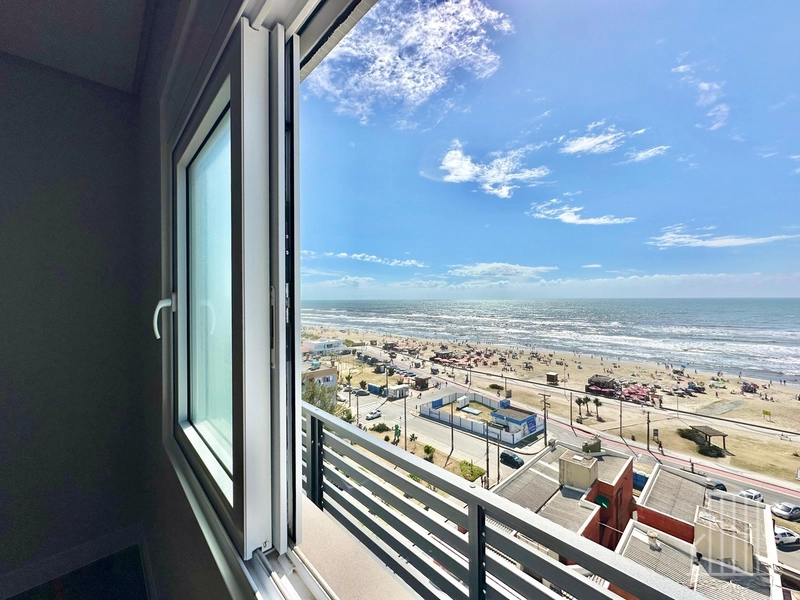 Apartamento de Alto Padrão com Vista Cinematográfica para o Mar: 9ª foto da galeria de imagens do imóvel