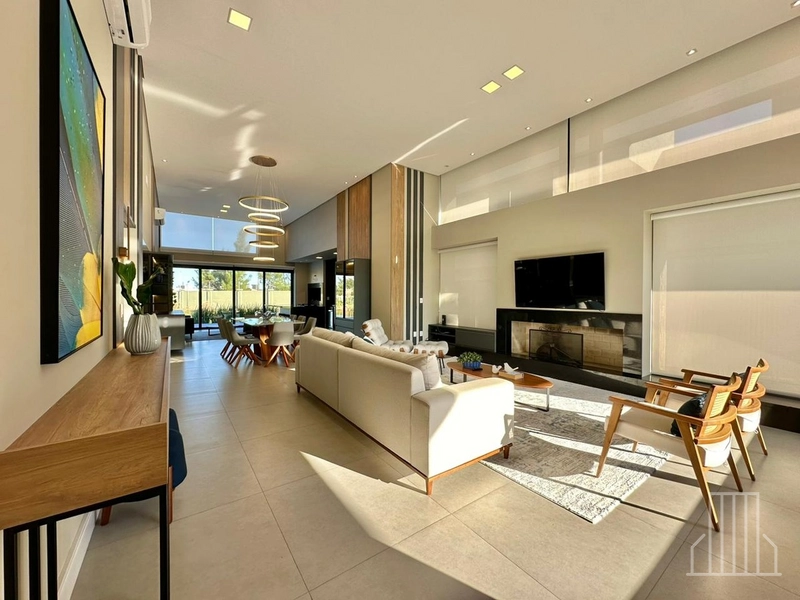 BELÍSSIMA CASA COM 4 SUÍTES EM CONDOMÍNIO FECHADO!: 1ª foto da galeria de imagens do imóvel