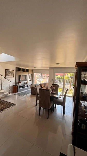 Casa com 3 Dormitórios, Suíte e Pátio Privativo Próximo ao Mar em Capão Novo!: 2ª foto da galeria de imagens do imóvel