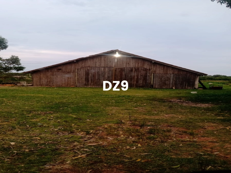 OPORTUNIDADE ÚNICA: CHÁCARA LINDA!: 3ª foto da galeria de imagens do imóvel