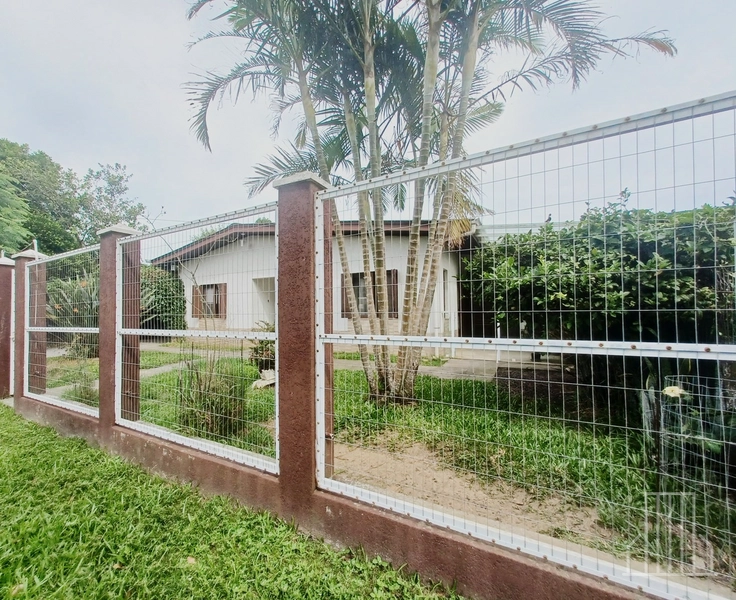 BELA CASA A VENDA EM CAPÃO NOVO!: 4ª foto da galeria de imagens do imóvel