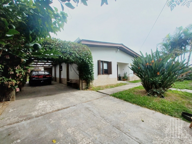 BELA CASA A VENDA EM CAPÃO NOVO!: 3ª foto da galeria de imagens do imóvel