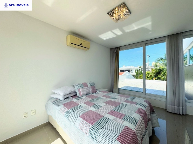 MAGNÍFICO SOBRADO NO CONDADO DE CAPÃO: 16ª foto da galeria de imagens do imóvel