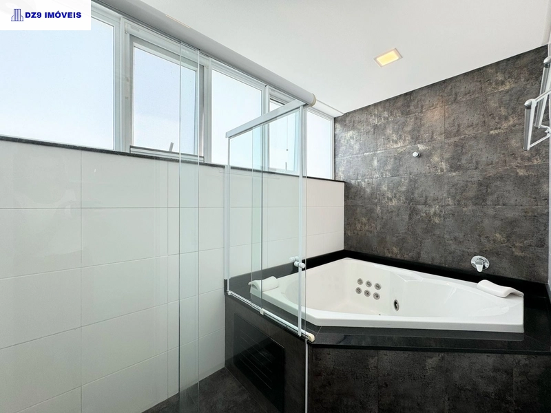 MAGNÍFICO SOBRADO NO CONDADO DE CAPÃO: 7ª foto da galeria de imagens do imóvel