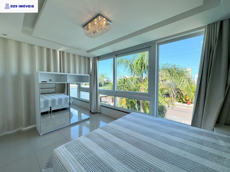 MAGNÍFICO SOBRADO NO CONDADO DE CAPÃO: 3ª foto da galeria de imagens do imóvel