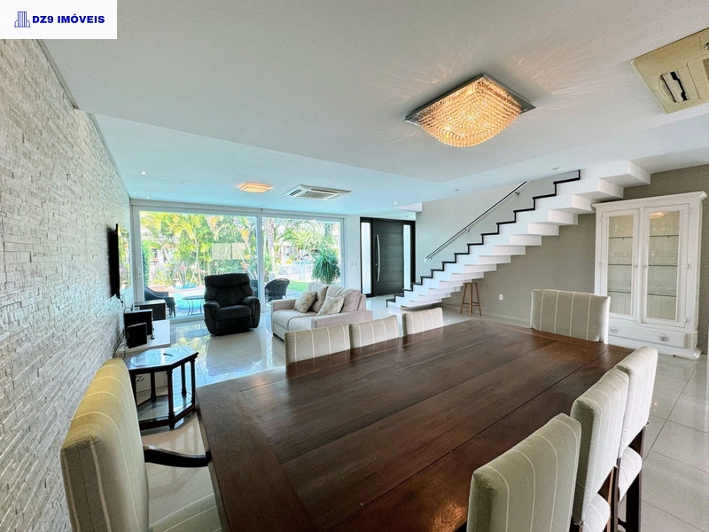 MAGNÍFICO SOBRADO NO CONDADO DE CAPÃO: 28ª foto da galeria de imagens do imóvel