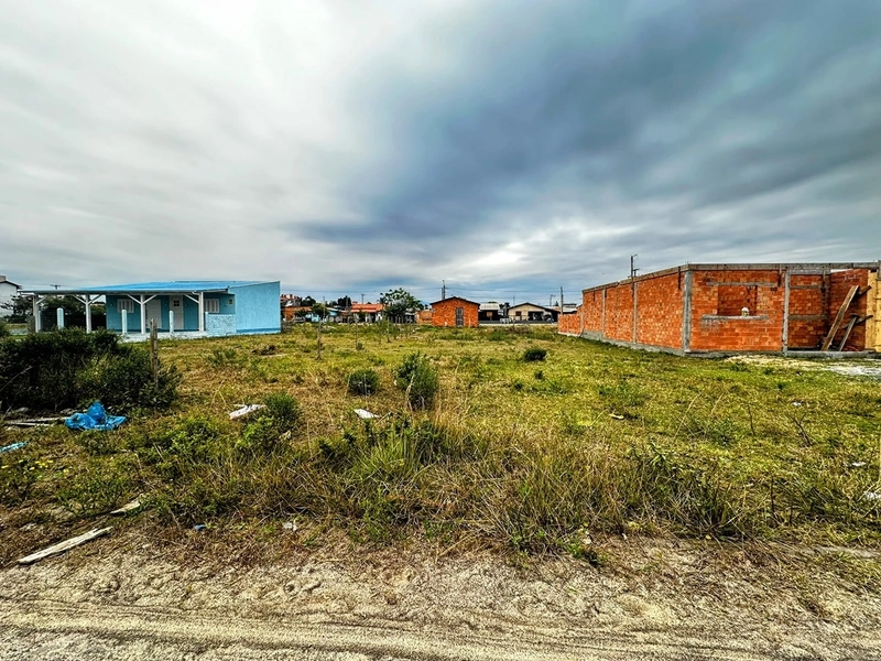Terreno de 300 m² com Posição Solar Leste em Capão Novo: 4ª foto da galeria de imagens do imóvel
