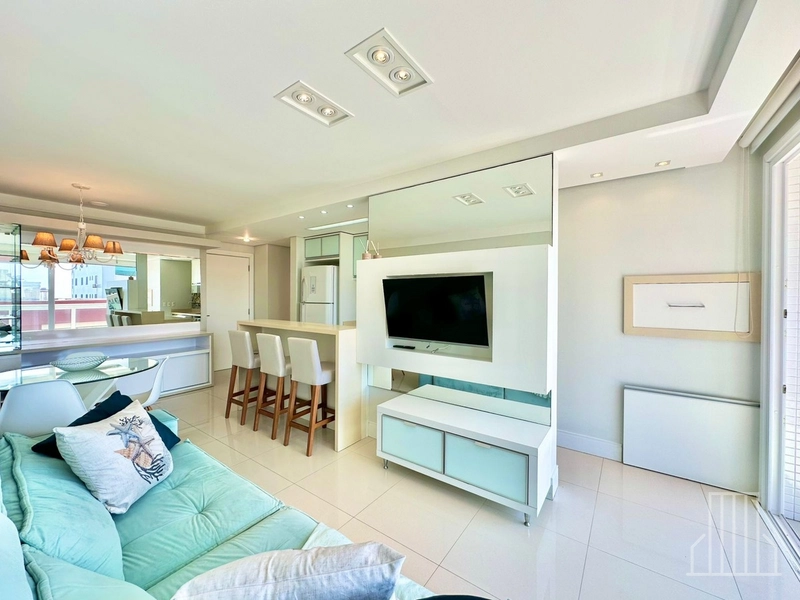 LINDO APARTAMENTO NO CENTRO DE CAPÃO DA CANOA, A POUCOS PASSOS DO MAR: 1ª foto da galeria de imagens do imóvel