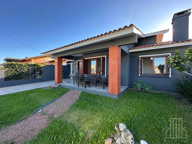 Casa Mobiliada com 3 Dormitórios (2 Suítes), Piscina e Espaço Gourmet: 1ª foto da galeria de imagens do imóvel