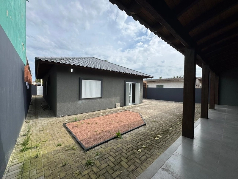 CASA COM 3 DORMITÓRIOS: 2ª foto da galeria de imagens do imóvel