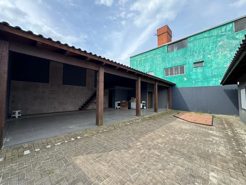 CASA COM 3 DORMITÓRIOS: 5ª foto da galeria de imagens do imóvel