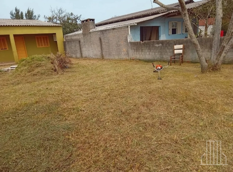 EXCELENTE TERRENO COM DUAS CASAS INDIVIDUAIS À VENDA EM CAPÃO DA CANOA: 2ª foto da galeria de imagens do imóvel