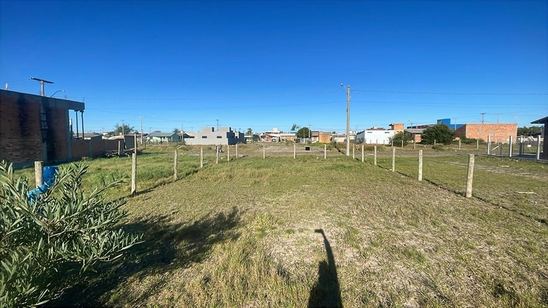 TERRENO A VENDA NO POSTO 05, EM CAPÃO NOVO!: 1ª foto da galeria de imagens do imóvel