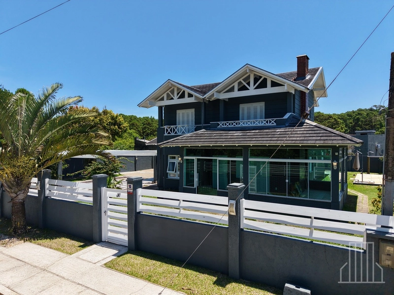 LINDA MANSÃO NO BAIRRO ATLÂNTIDA, EM XANGRI-LÁ!: 1ª foto da galeria de imagens do imóvel