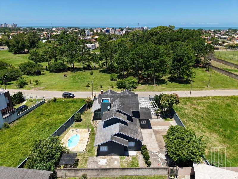 LINDA MANSÃO NO BAIRRO ATLÂNTIDA, EM XANGRI-LÁ!: 4ª foto da galeria de imagens do imóvel