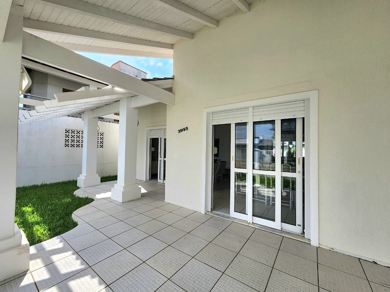 Casa com 3 dormitórios (1 suíte) a 200 metros do mar, com pátio e churrasqueira: 25ª foto da galeria de imagens do imóvel