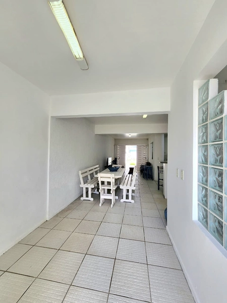 Casa com 3 dormitórios (1 suíte) a 200 metros do mar, com pátio e churrasqueira: 10ª foto da galeria de imagens do imóvel